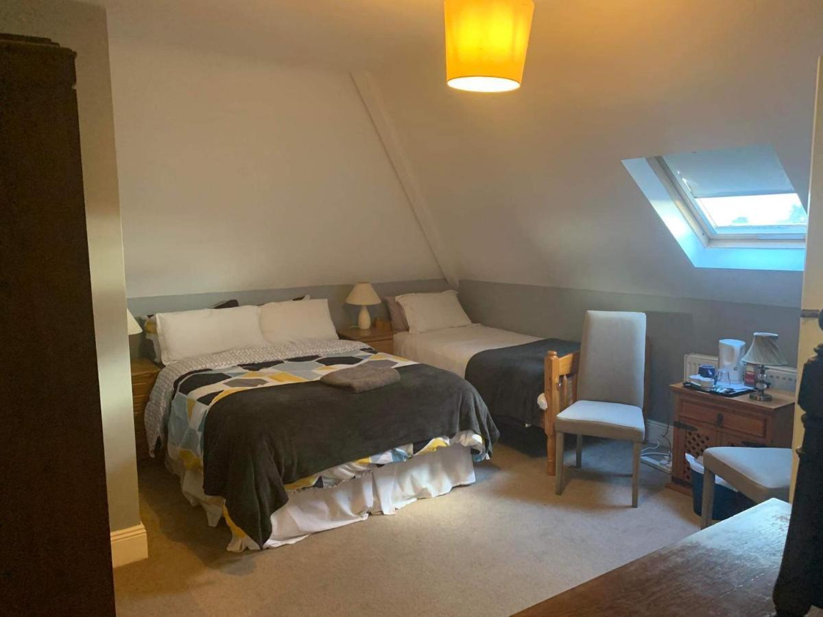 The Curragh Country House Accommodation 쥬브리지 외부 사진