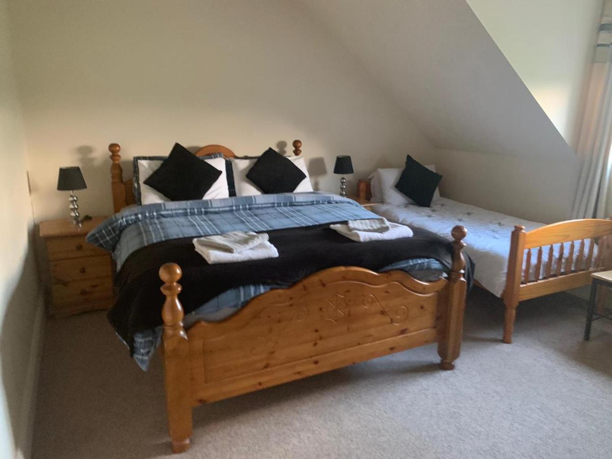 The Curragh Country House Accommodation 쥬브리지 외부 사진